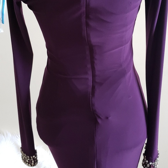 Beautiful Vince Camuto Gown - Picture 6 of 8